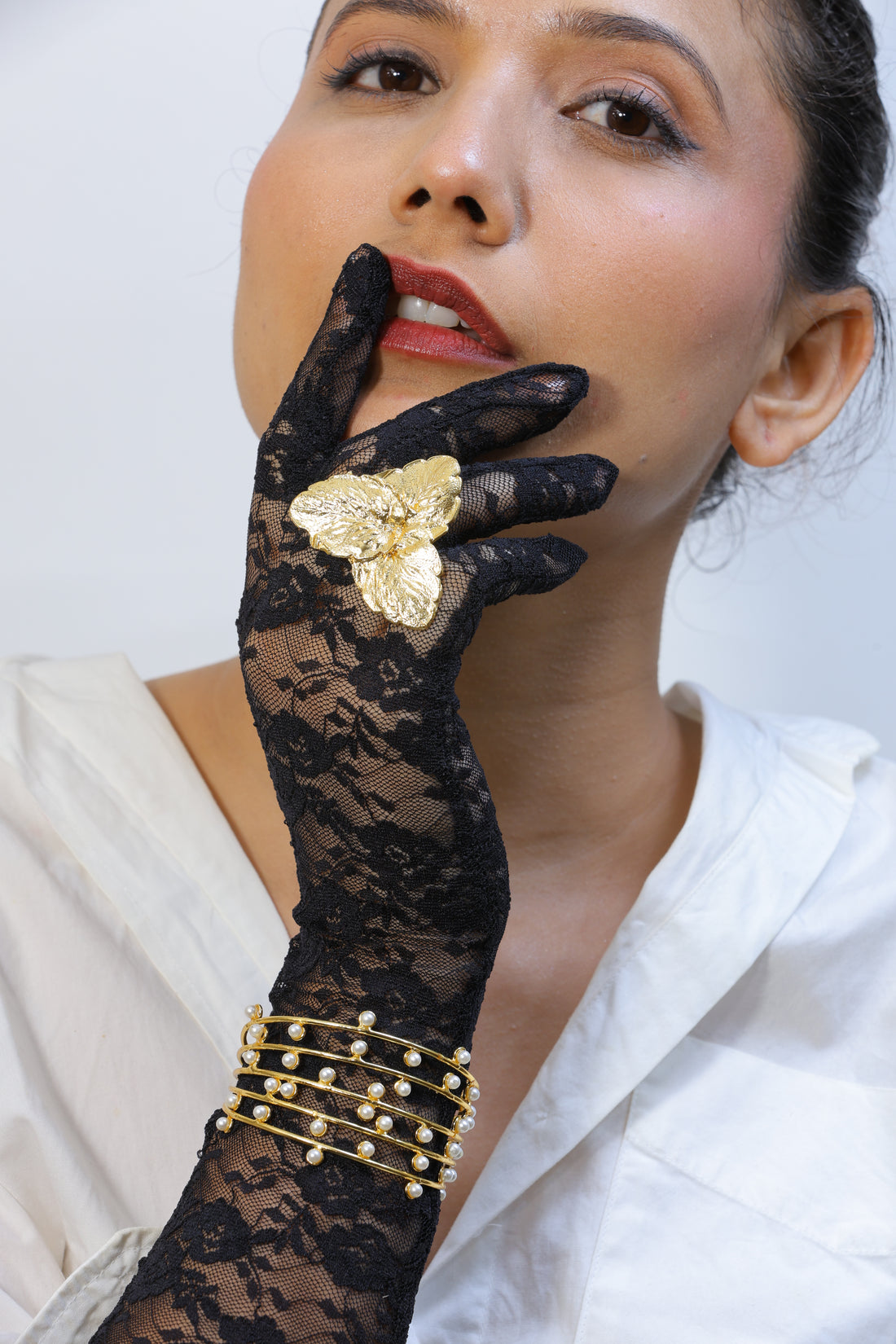 Golden Flutter Set – Statement Ring & Bangle Bracelet Combo