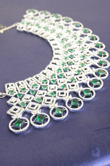 Kiara – Enchanted Emerald Jewelry Set