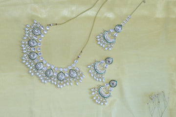 Green Kundan-Pearl Necklace Set