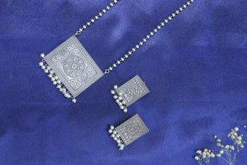 Tribalya Oxidised Rectangular Pendant Set