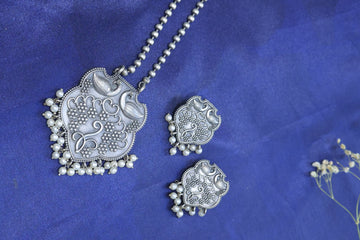Vrindavan Charm Necklace Set