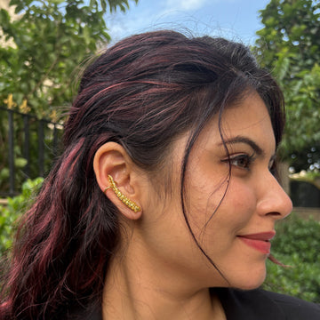"Golden Vertebra Fishbone Ear Cuffs – Bold Sculptural Elegance"
