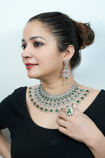 Kiara – Enchanted Emerald Jewelry Set