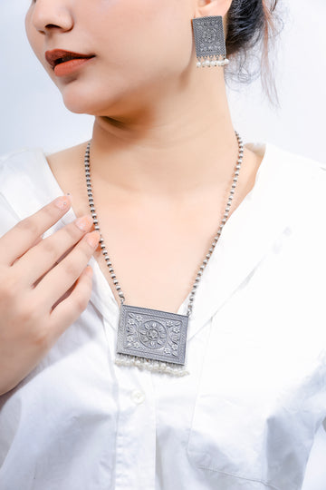 Tribalya Oxidised Rectangle Pendant Set