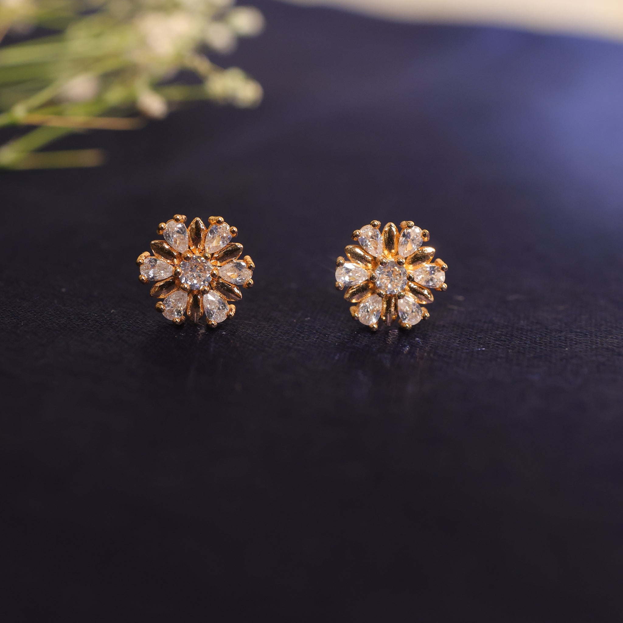 Flower studs