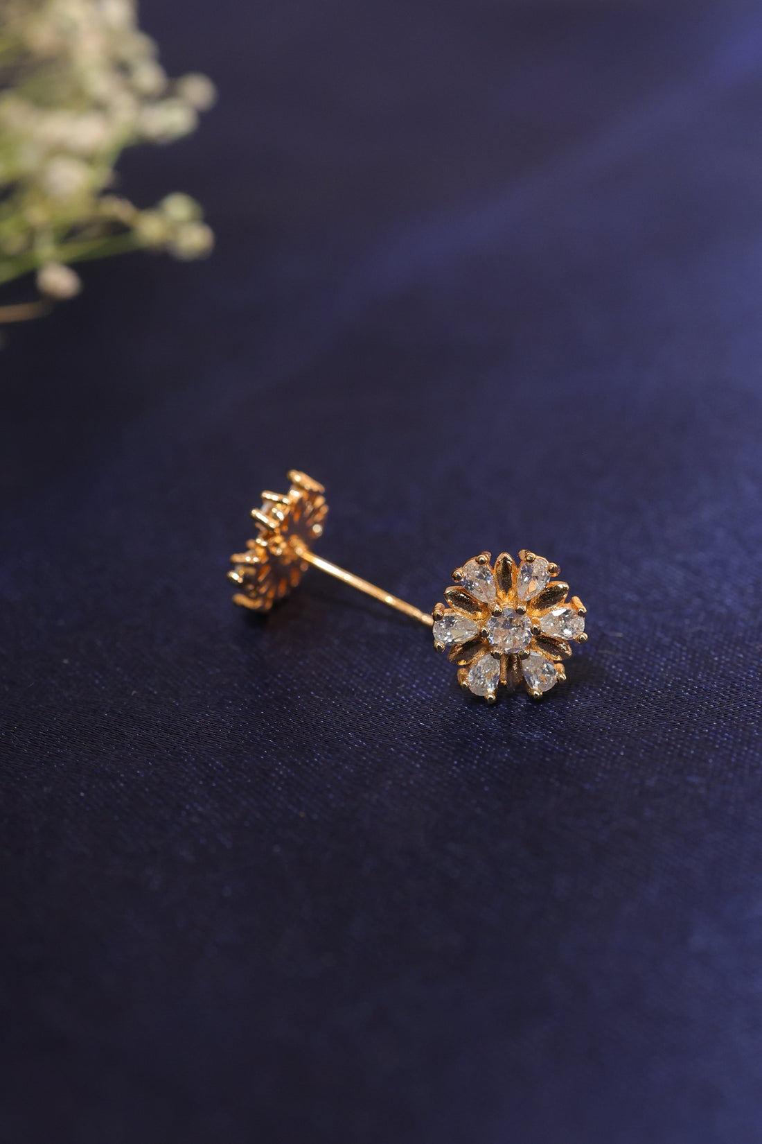 Flower studs