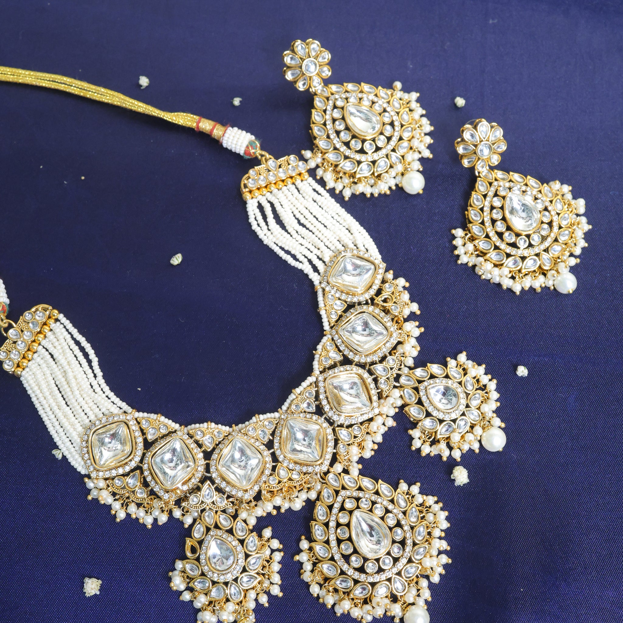 Swarna - Royal Kundan Jewelry Set
