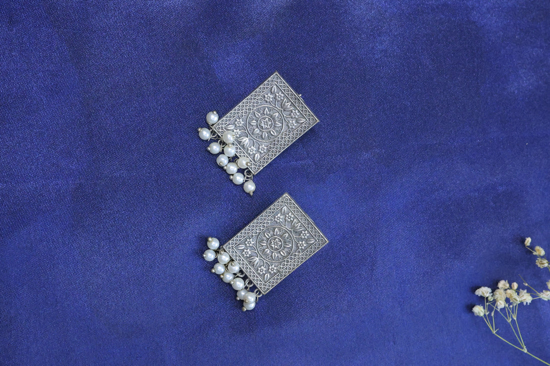 Tribalya Oxidised Rectangular Pendant Set