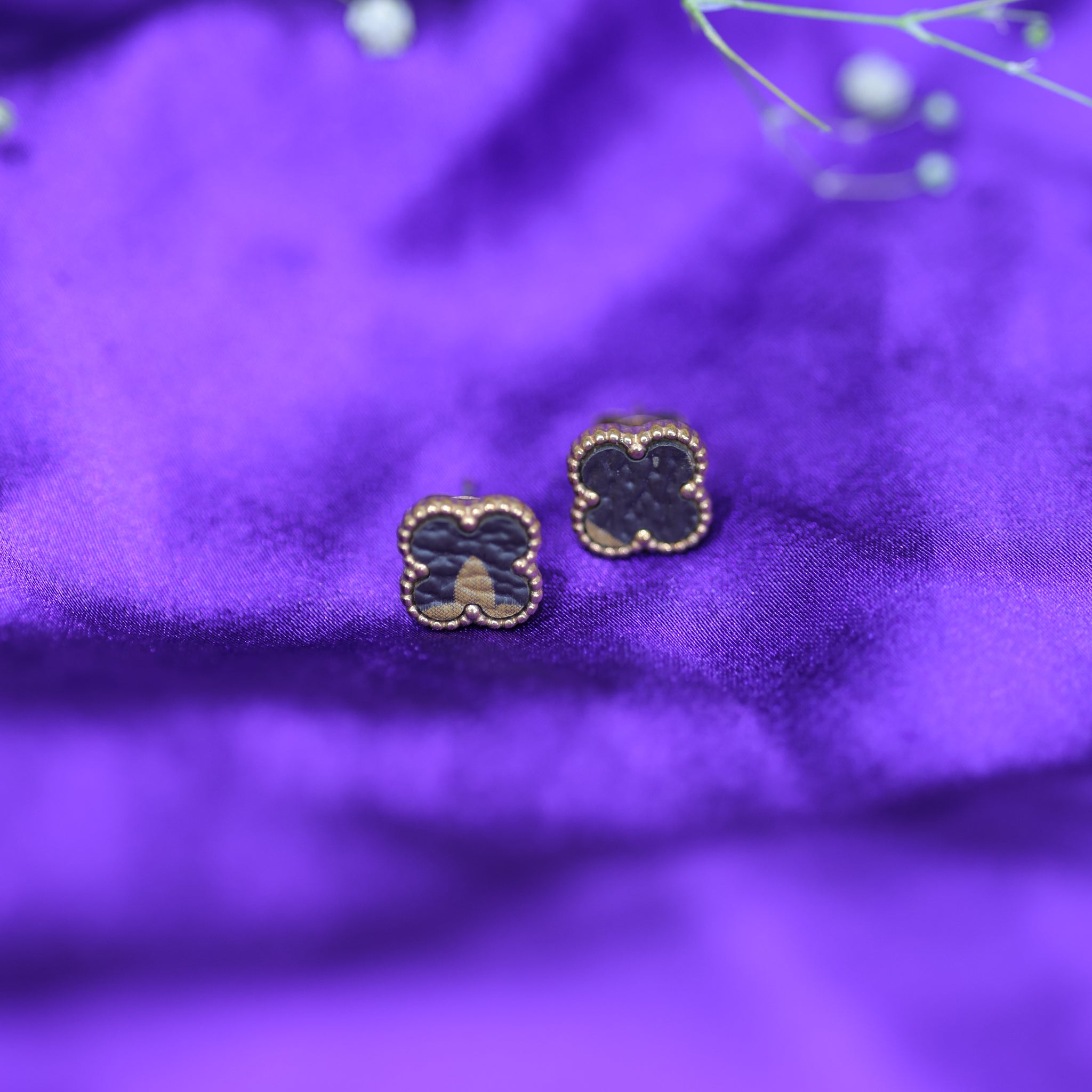 Black clover studs