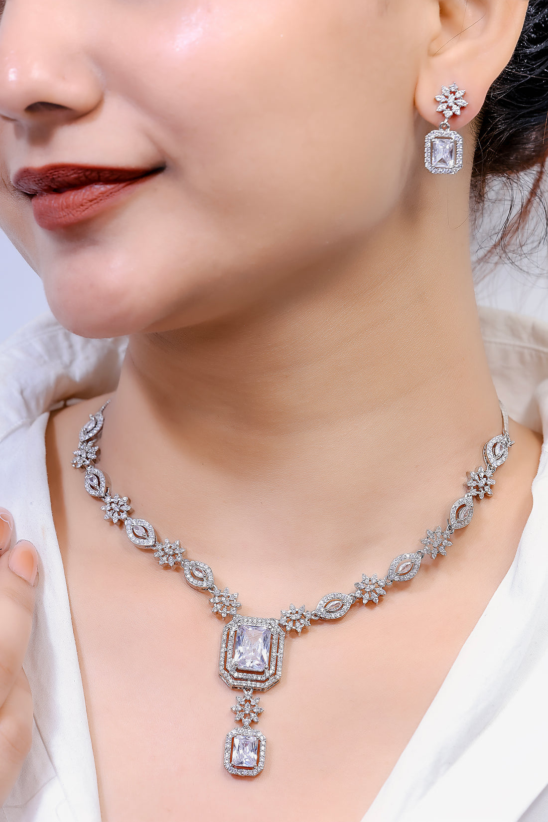 Brielle Regal Solitaire Jewelry Set