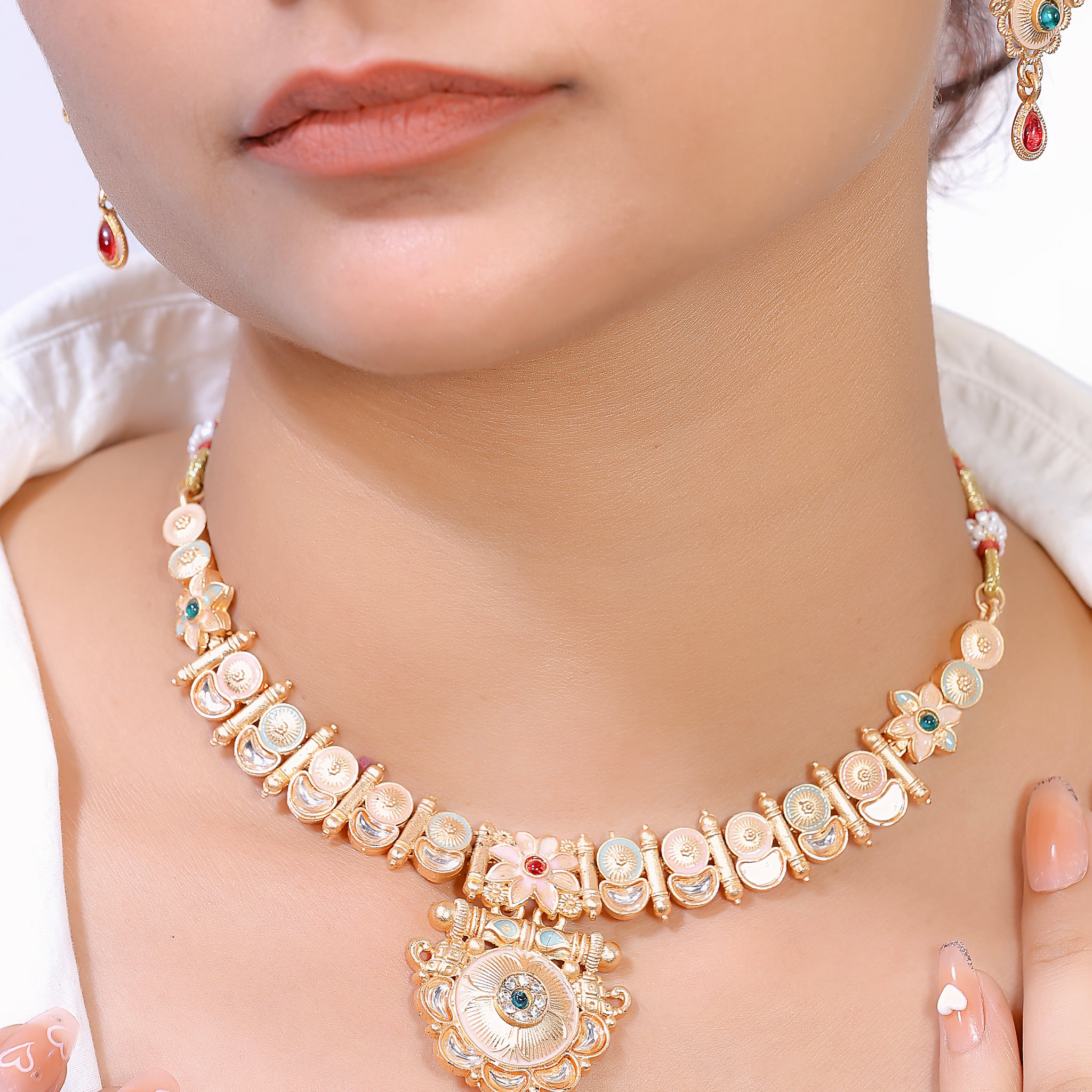 Celera Gold-Toned Kundan Floral Necklace Set