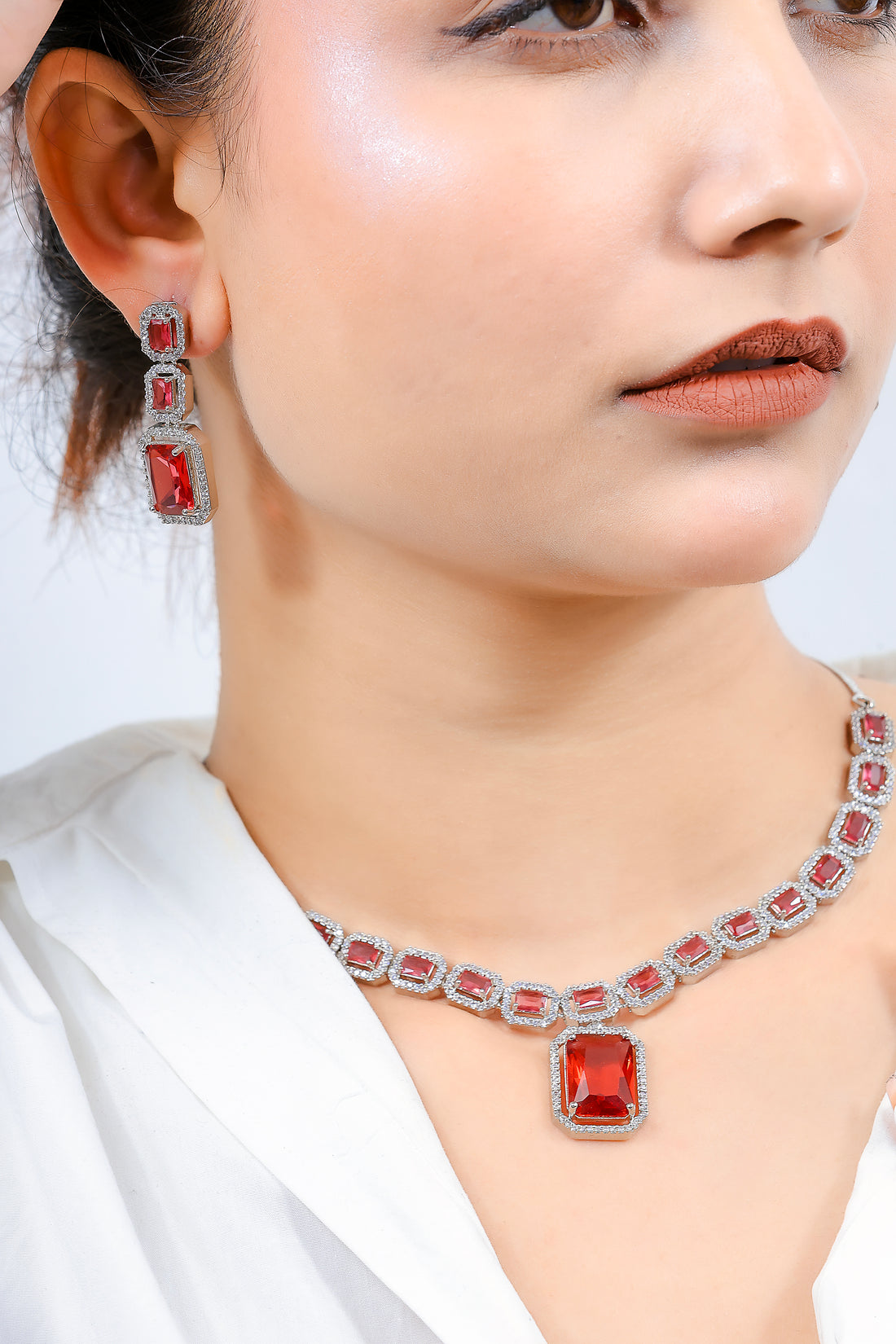 Dewdrop Scarlet Shine Necklace Set