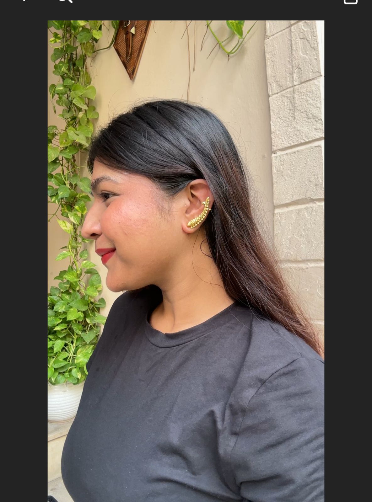 "Golden Vertebra Fishbone Ear Cuffs – Bold Sculptural Elegance"