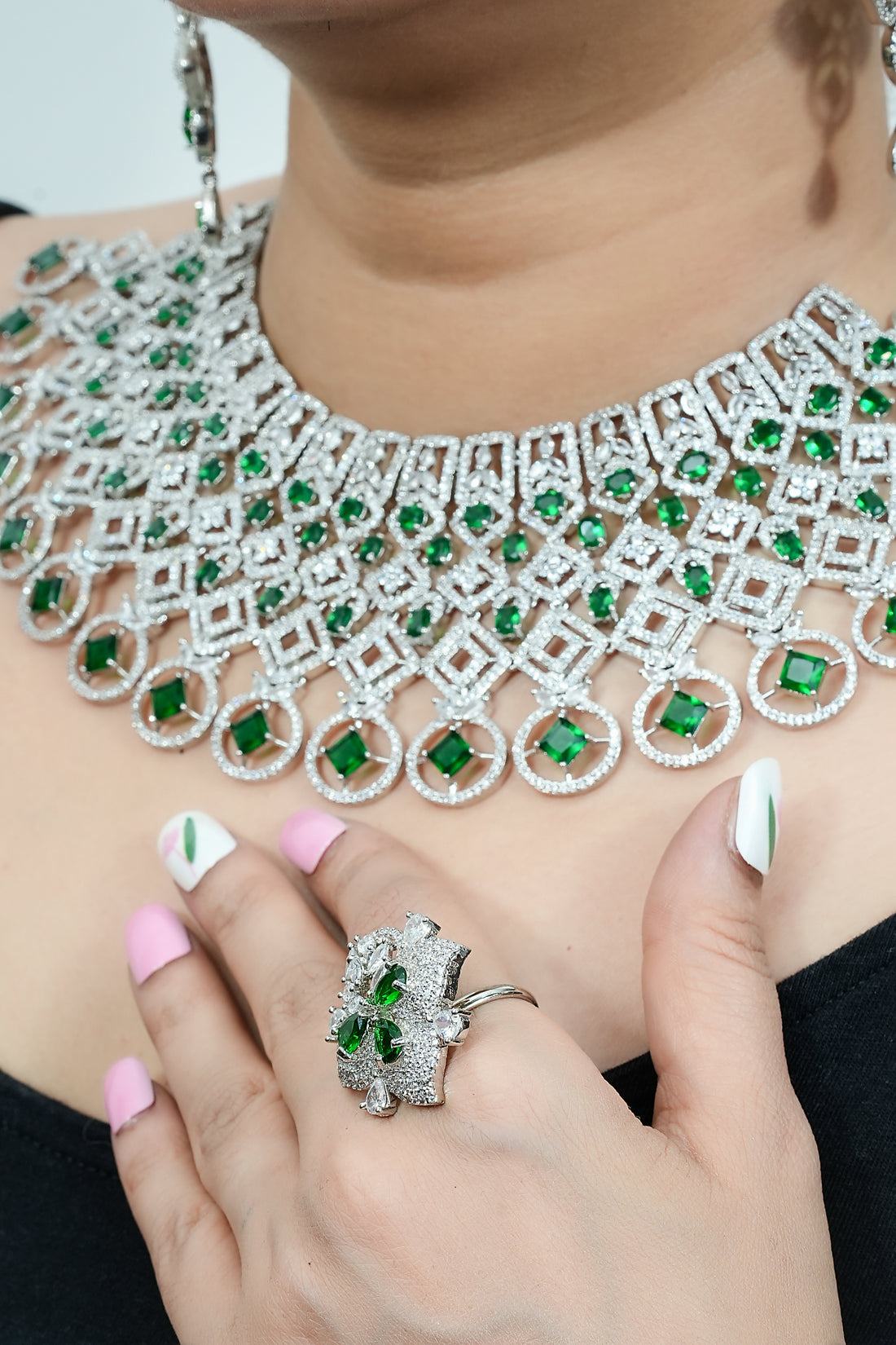 Kiara – Enchanted Emerald Jewelry Set