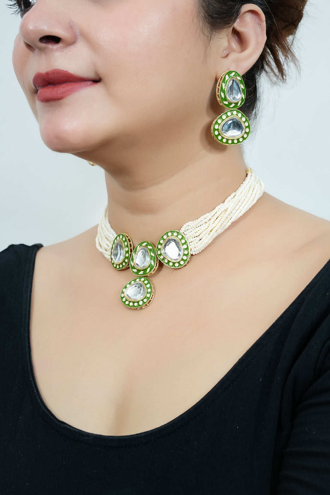 Ravya – Pearl Beaded Kundan Choker Set