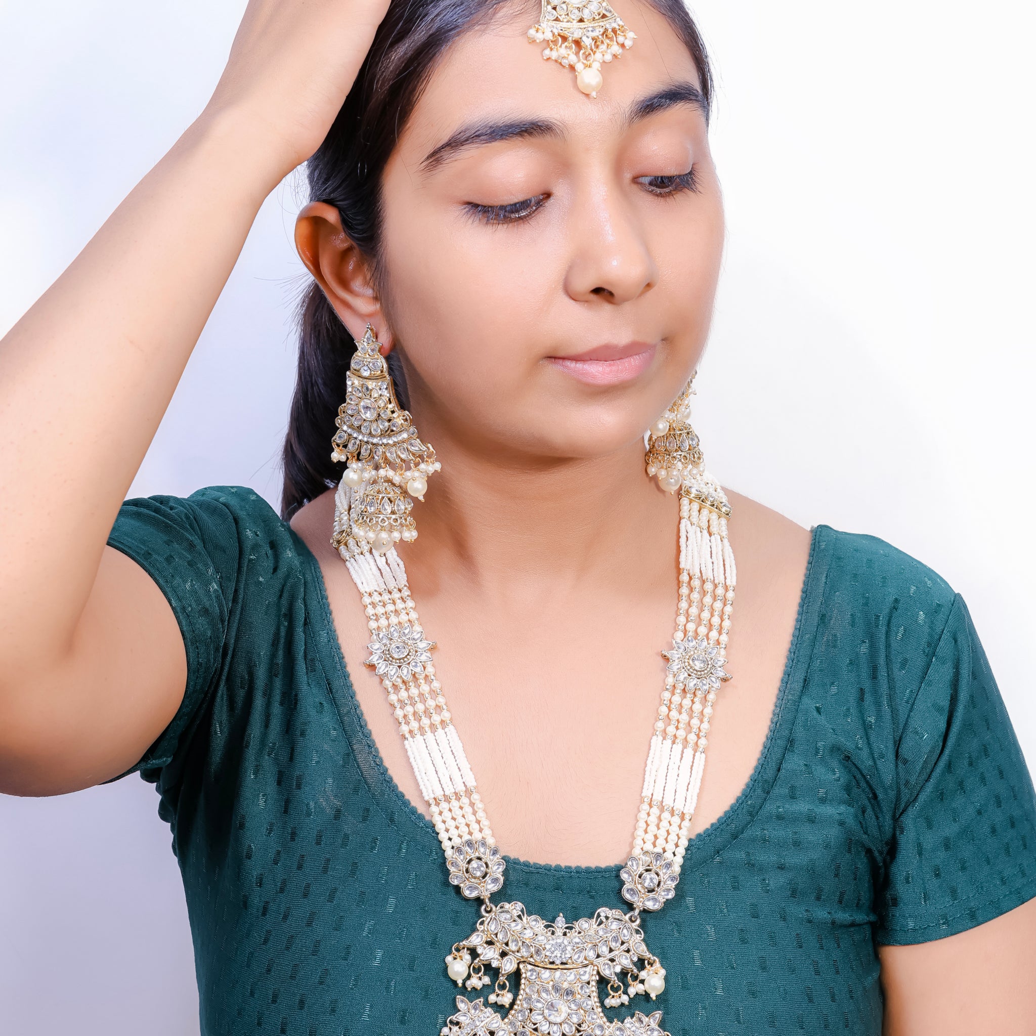 Ruhira – Temple Pearl Bridal Set