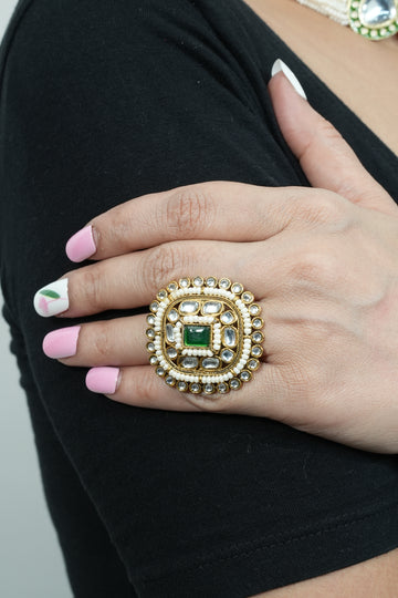 Saanvi – Royal Serenity in Green