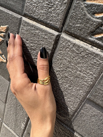 Tide Wave Band Ring