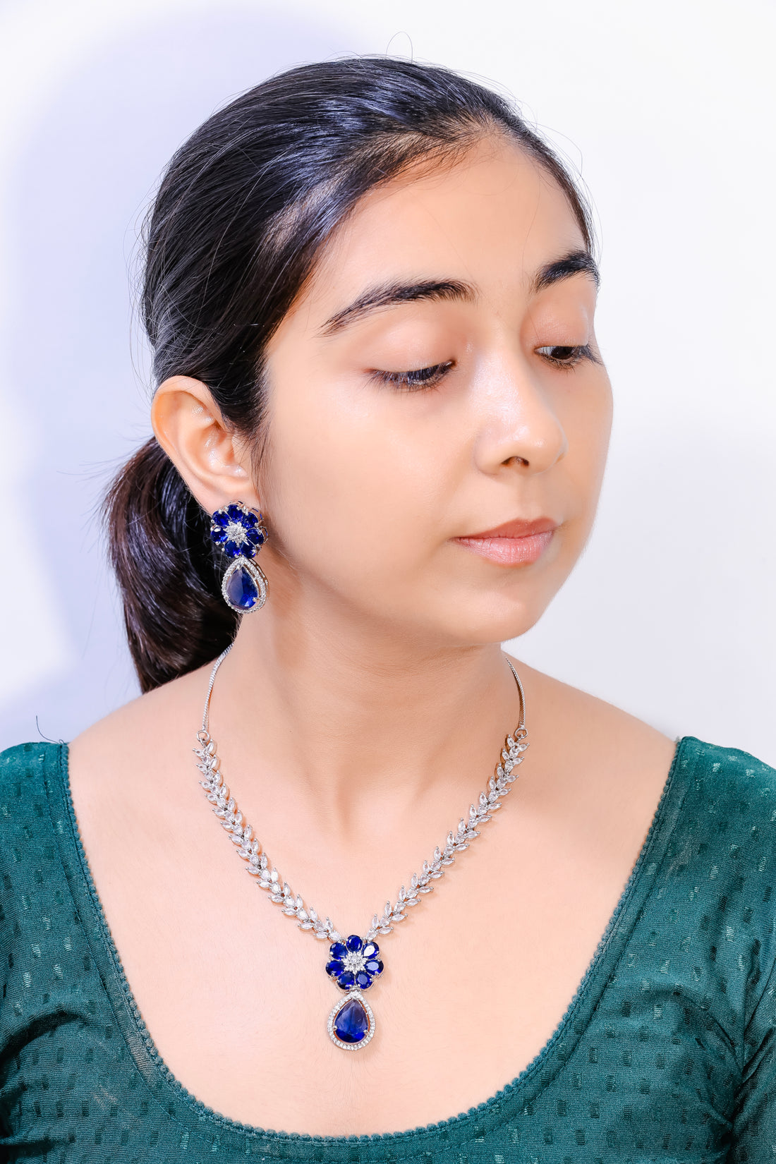 Zarin – Midnight Majesty Necklace Set